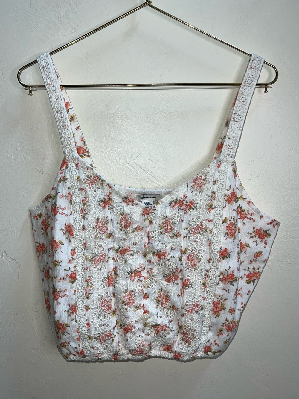 American Eagle Outfitters White Floral Lace-Trim Crop Top